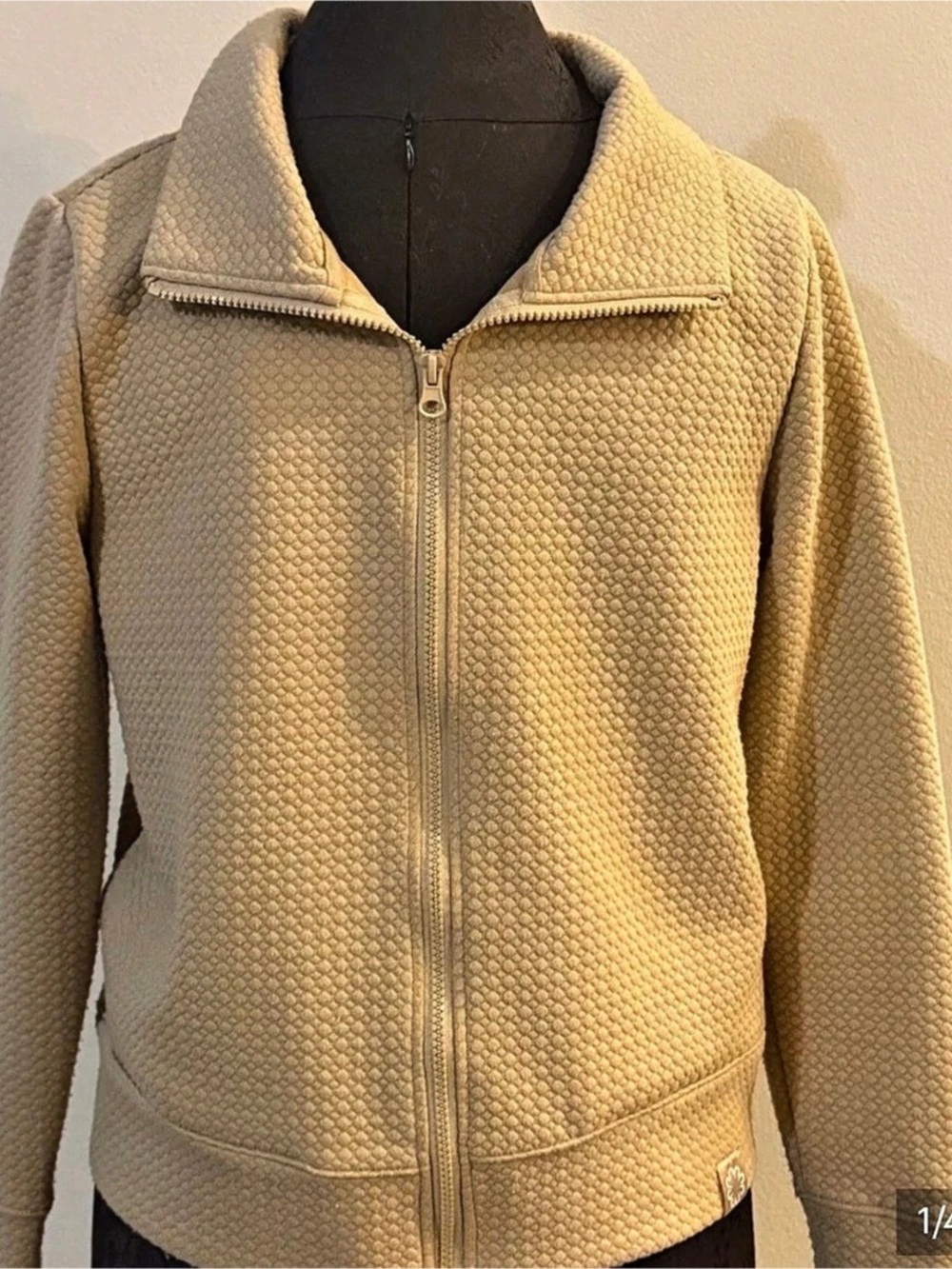 Pro Player Textured Zip Jacket in Beige Size Medium